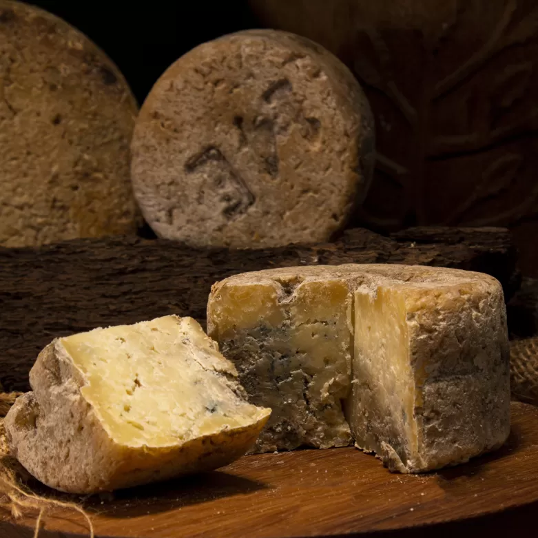 Queso Gamonéu DOP del Valle de la quesería Toriello