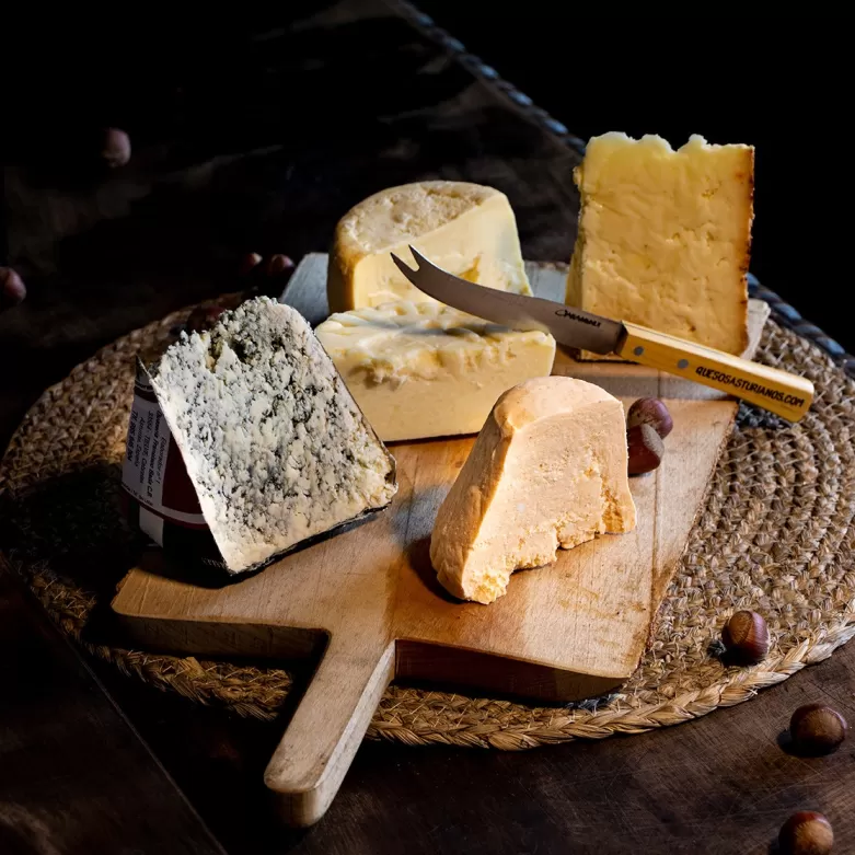TABLA DE QUESOS ASTURIANOS CON DOP E IGP